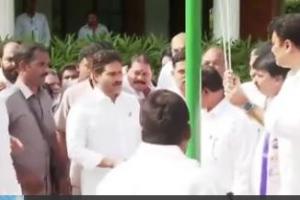 YS Jagan:మళ్లీ అధికారంలోకి వచ్చేది వైసీపీయే- జగన్‌